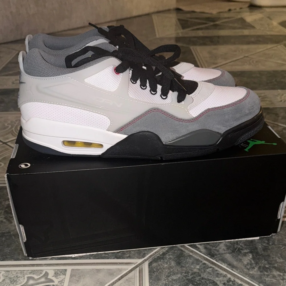 AIR JORDAN 4 RM PRM